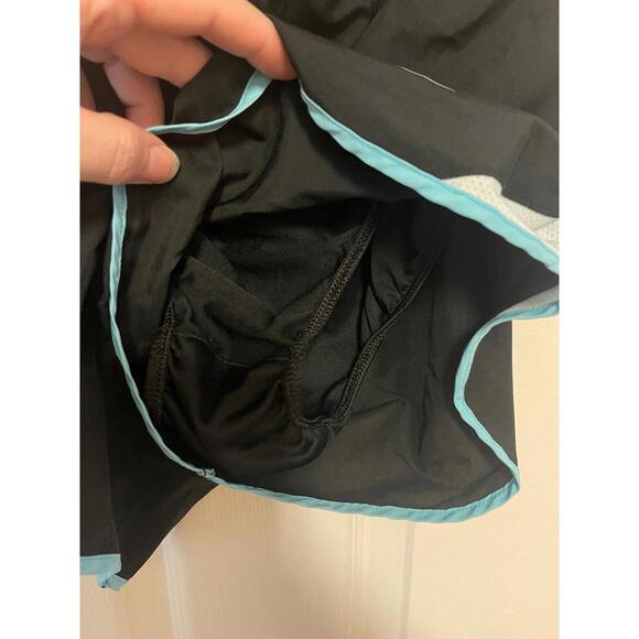Nike Dri-Fit Tempo Running Shorts Black Blue Trim Women’s Size Medium - Picture 3 of 5
